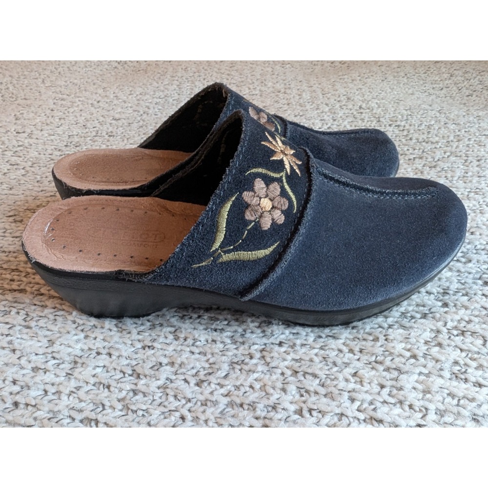 Fly Flot Wedge Clog Size 38 US 7.5 Embroidered Flowers Suede Cottagecore Fairy